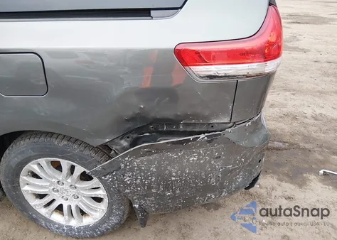 2014 Toyota Sienna Xle V6 8 Passenger z USA, uszkodzony, nr VIN 5TDYK3DC9ES420735